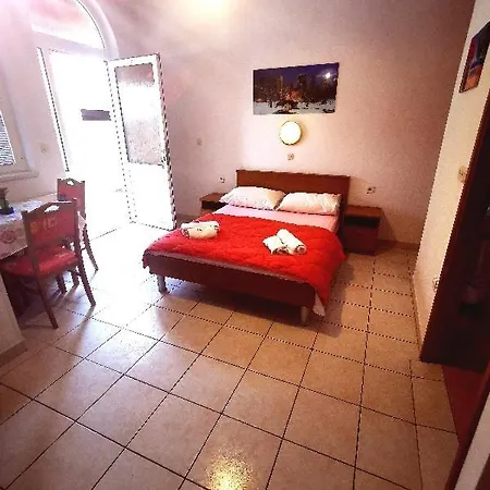 Apartment Nancy Biograd Na Moru